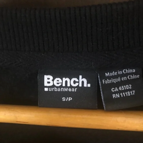 Bench Ladies pull over - Picture 3 of 3